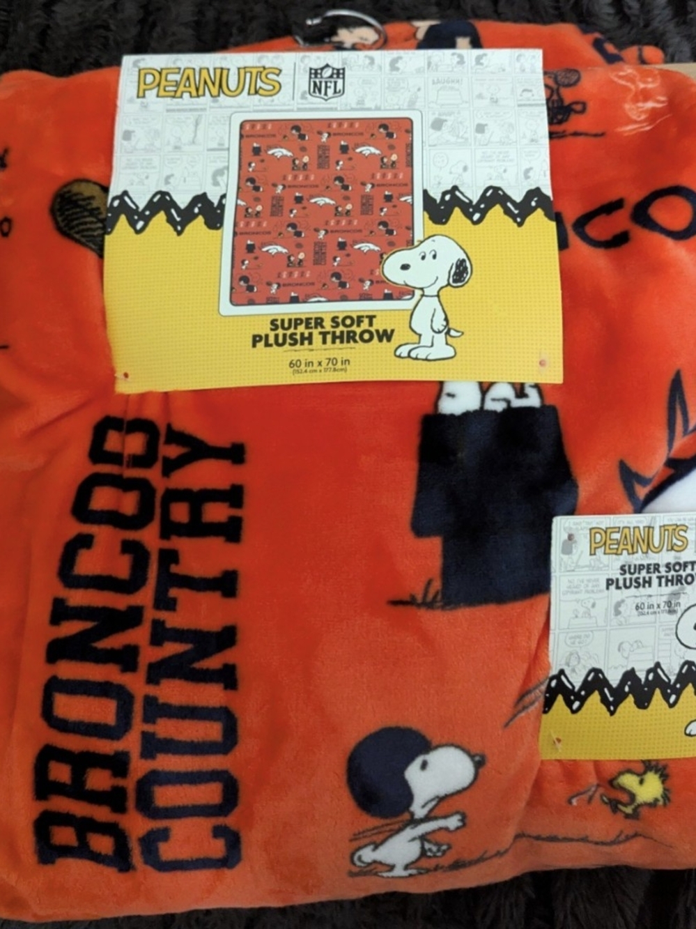 Peanuts Snoopy Denver Broncos Super Soft Plush Throw Blanket